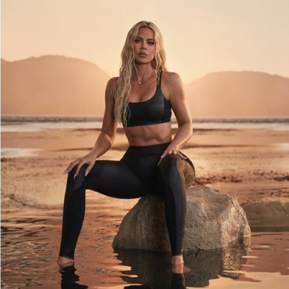 Fabletics Black Sports Bra and Leggings Set